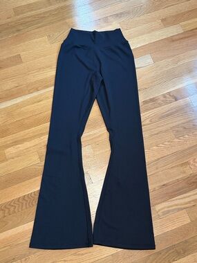 NWOT P’tula Black Flare Yoga Pants